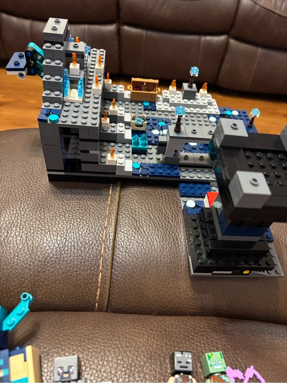 LEGO Minecraft 21246 The Deep Dark Battle set